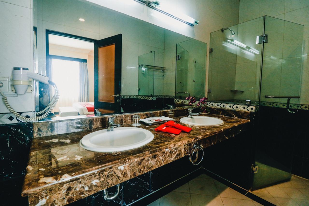 Reddoorz Premium @Jalan Jendral Sudirman Palembang Hotel Exterior photo
